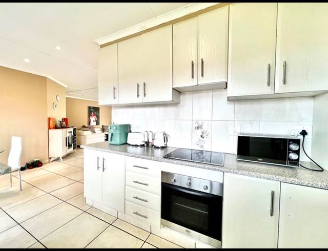 3 BEDROOM HOUSE FOR SALE IN LINCOLN MEADE